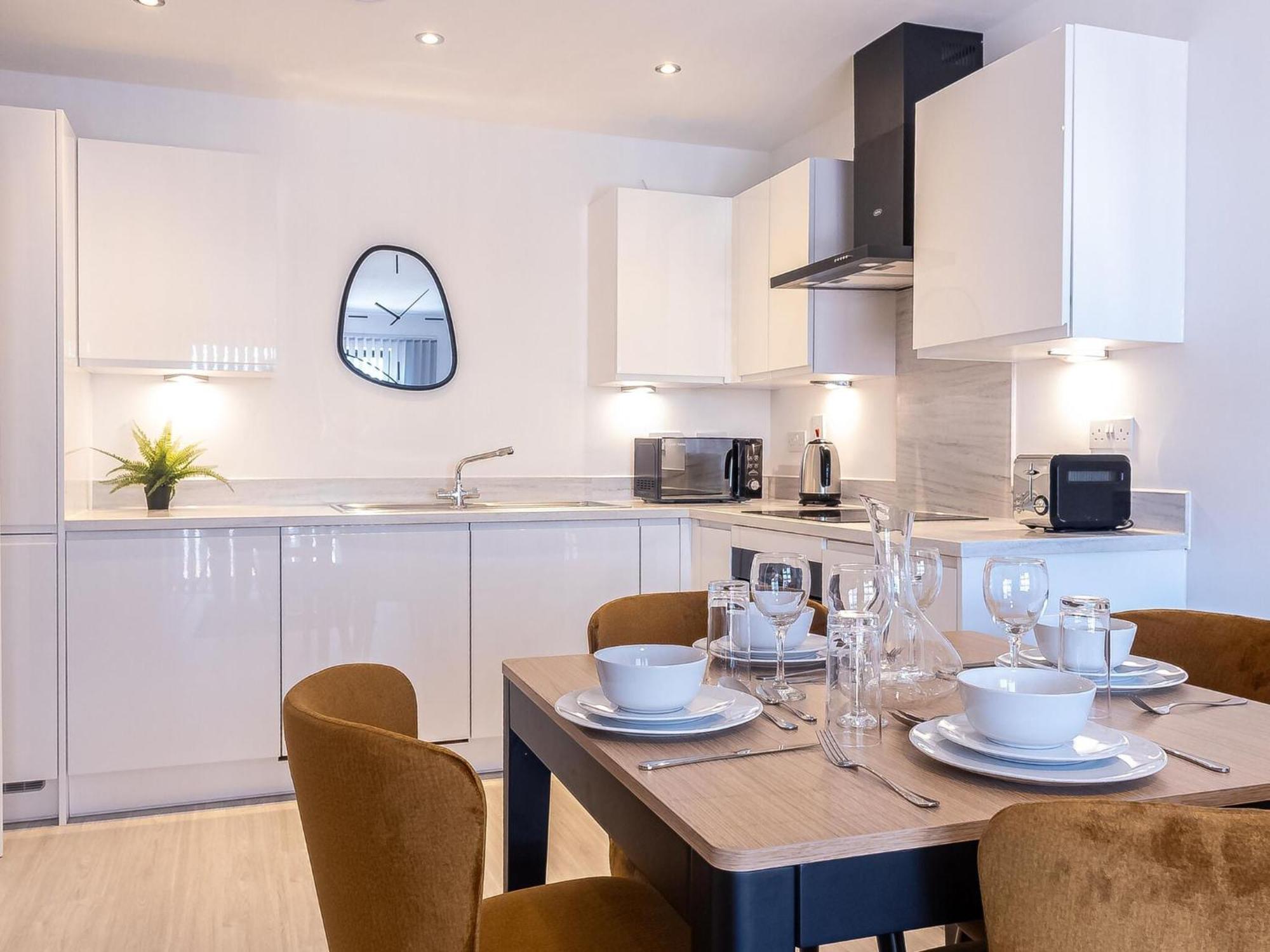 ברמינגהאם Pristine 1 And 2 Bedroom Apartments Near Business District By Belvilla מראה חיצוני תמונה